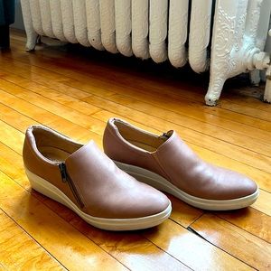 Tan slip on shoe with 1.5” heel